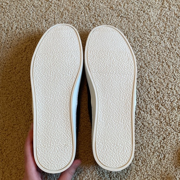 NWOT Old Navy Slip-on Canvas Shoes - Picture 5 of 8